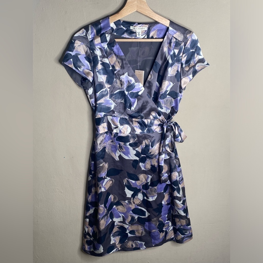 Banana Republic Short Sleeve Silk Dress Retro Pattern Size 0 Petite